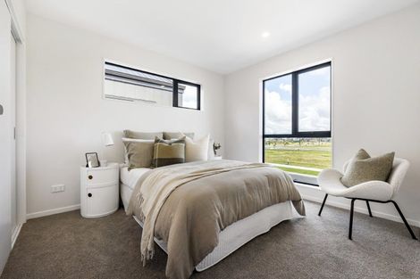 Photo of property in 33 Hampshire Lane, Karaka, 2580