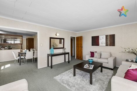 Photo of property in 6 Volkner Grove, Waterloo, Lower Hutt, 5011