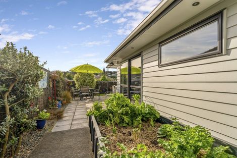 Photo of property in 1 Waiuta Street, Titahi Bay, Porirua, 5022