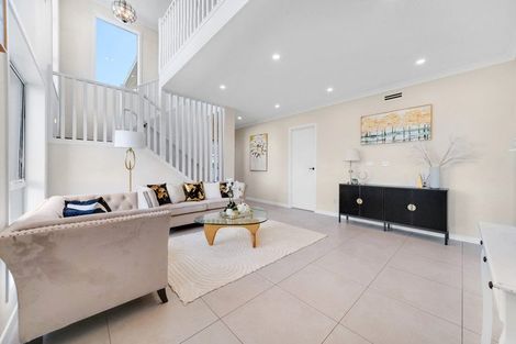 Photo of property in 52 Emerald Avenue, Rosehill, Papakura, 2113