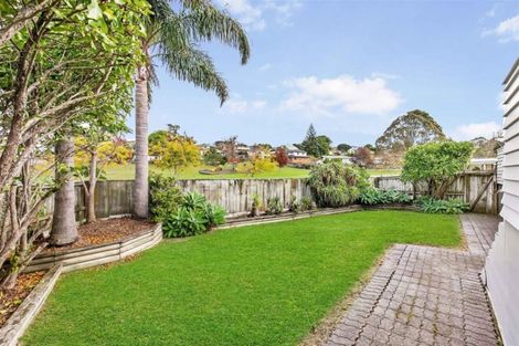 Photo of property in 1/83 Selwyn Crescent, Forrest Hill, Auckland, 0620