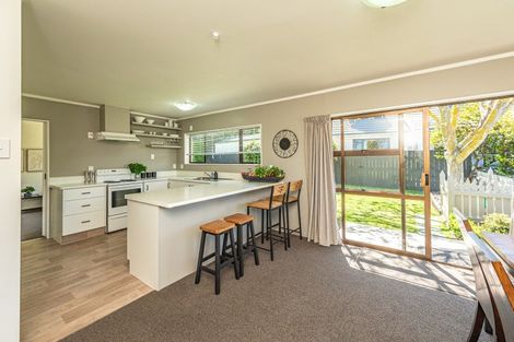 Photo of property in 5 Linda Place, Saint Johns Hill, Whanganui, 4501