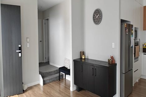 Photo of property in 17 Springhill Lane, Sunnyvale, Auckland, 0612