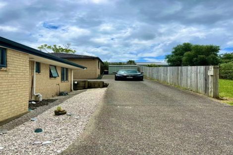 Photo of property in 18 Pukatea Avenue, Albany, Auckland, 0632