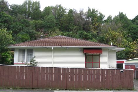 Photo of property in 42 Bird Grove, Stokes Valley, Lower Hutt, 5019