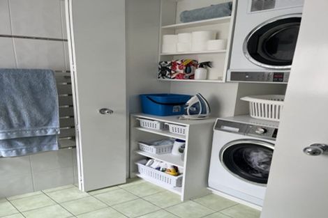 Photo of property in 1/130 Oriental Parade, Oriental Bay, Wellington, 6011