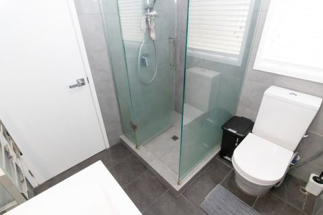 Photo of property in 5 Alice Place, Hillcrest, Auckland, 0627