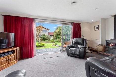 Photo of property in 14 Brogar Place, Casebrook, Christchurch, 8051