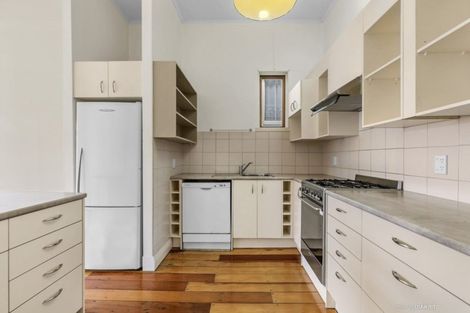 Photo of property in 35 Brougham Street, Mount Victoria, Wellington, 6011