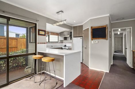 Photo of property in 43 Saint James Street, Richmond Heights, Taupo, 3330