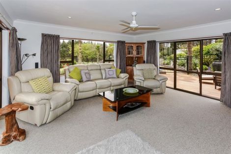 Photo of property in 366 Waiuku Road, Puni, Pukekohe, 2678