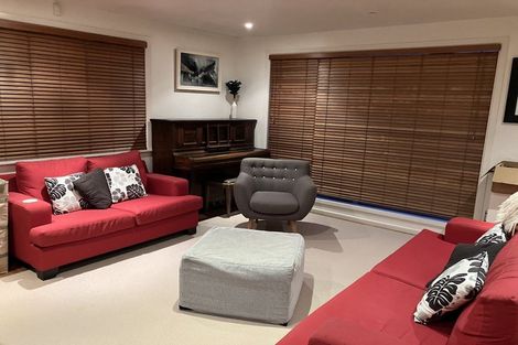 Photo of property in 52 Huntingdon Street, Northland, Wellington, 6012