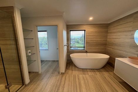 Photo of property in 17 Saddleback Green, Halswell, Christchurch, 8025