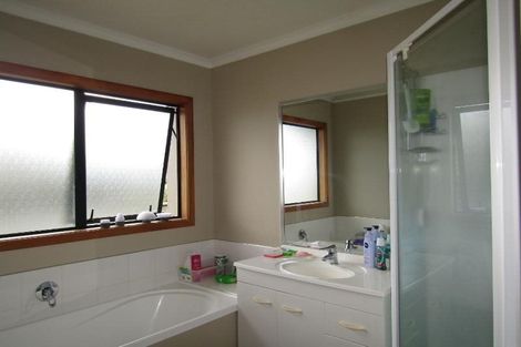 Photo of property in 20 The Grove, Nukuhau, Taupo, 3330