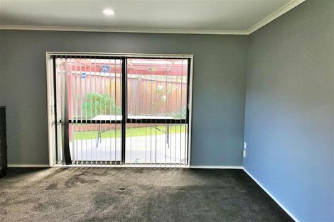 Photo of property in 66 Robert Ross Place, Clendon Park, Auckland, 2103