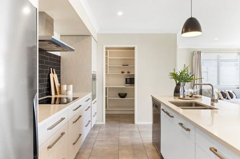 Photo of property in 98 Penetaka Heights, Pyes Pa, Tauranga, 3112