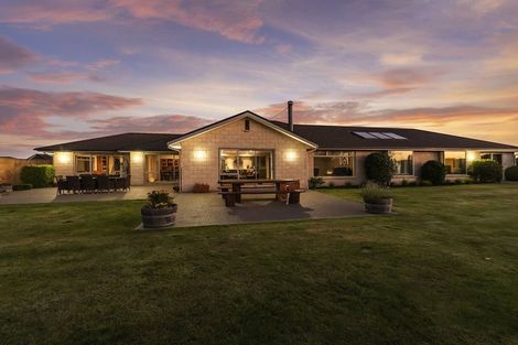 Photo of property in 30 Sunnyside Road, Coatesville, 0793