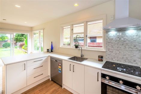 Photo of property in 72 Cutts Road, Russley, Christchurch, 8042