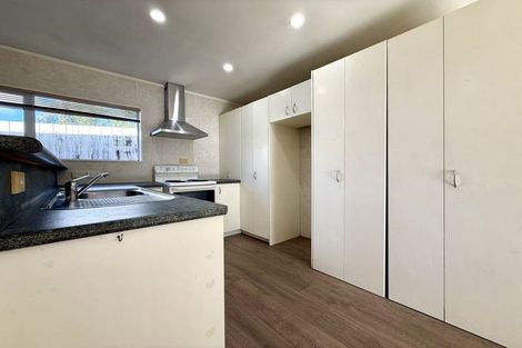 Photo of property in 22 Millstream Drive, Henderson, Auckland, 0610