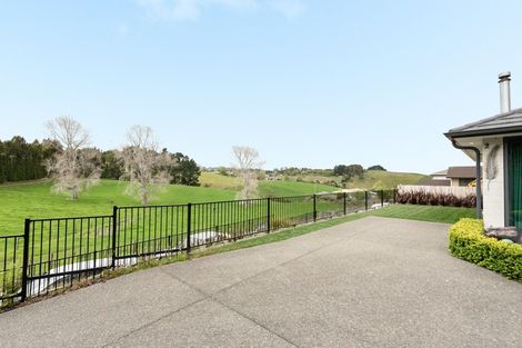 Photo of property in 2 Raptor Way, Welcome Bay, Tauranga, 3175