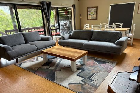 Photo of property in 14 Sandy Bay Road, Black Rock, Picton, 7282