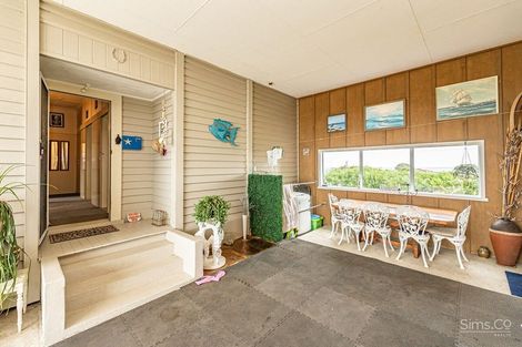 Photo of property in 153 Cornfoot Street, Castlecliff, Whanganui, 4501