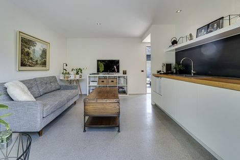 Photo of property in 1 Larkins Way, Arthurs Point, Queenstown, 9371