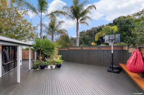 Photo of property in 5 Hutchinsons Road, Bucklands Beach, Auckland, 2014