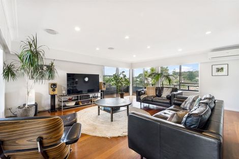 Photo of property in 27 Macnay Way, Murrays Bay, Auckland, 0630