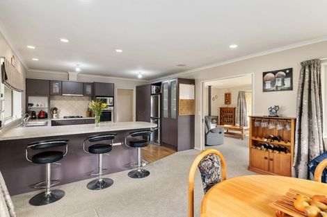 Photo of property in 29 Leanne Way, Waikanae Beach, Waikanae, 5036