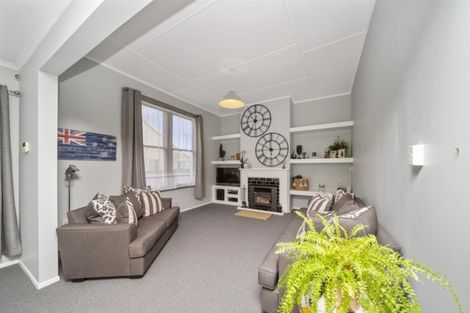 Photo of property in 46 Collins Street, Hawera, 4610