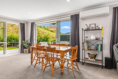 Photo of property in 31 Banks Boulevard, Whitby, Porirua, 5024