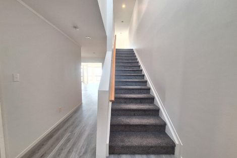 Photo of property in 1/1 Takutai Avenue, Bucklands Beach, Auckland, 2012