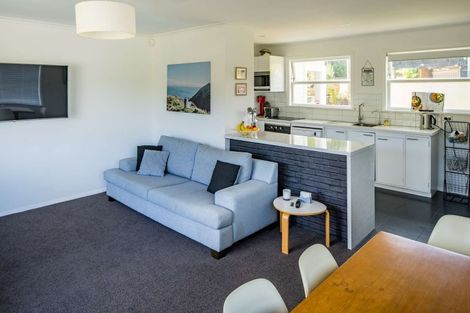 Photo of property in 34 Ranui Terrace, Tawa, Wellington, 5028