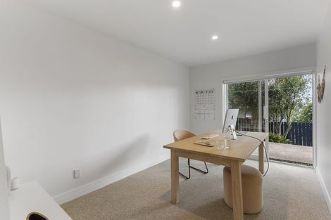 Photo of property in 3 Francis Avenue, Stanmore Bay, Whangaparaoa, 0932
