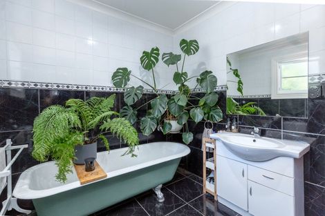 Photo of property in 62 Waite Street, Featherston, 5710