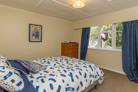 Photo of property in 2 Curtis Street, Northland, Wellington, 6012