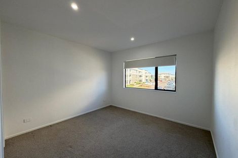 Photo of property in 39 Eileen Newey Place, Henderson, Auckland, 0612