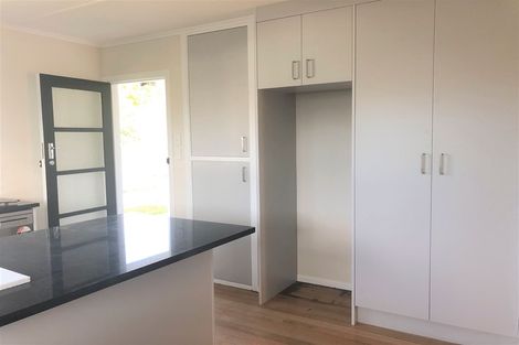 Photo of property in 37 Harrington Road, Henderson, Auckland, 0610