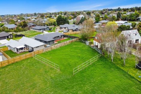 Photo of property in 16 Cleaver Street, Woodend, 7610