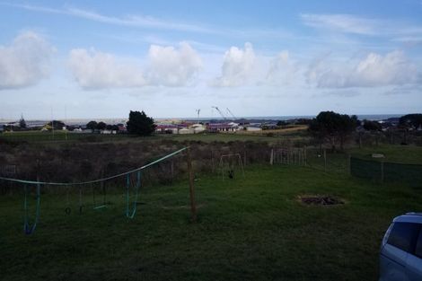 Photo of property in 58 Lee Street, Castlecliff, Whanganui, 4501