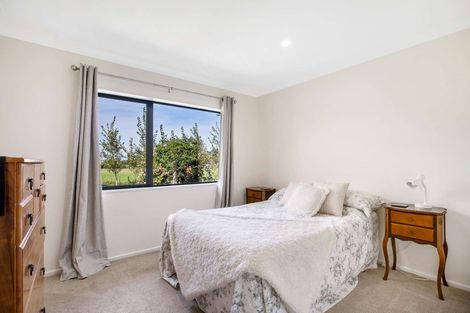 Photo of property in 6 Armstrong Way, Waiuku, 2123