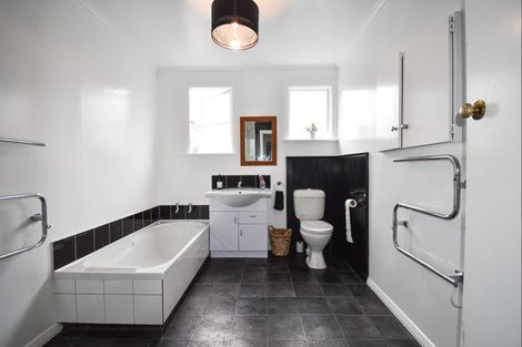 Photo of property in 122 Pohangina Road, Ashhurst, Palmerston North, 4470