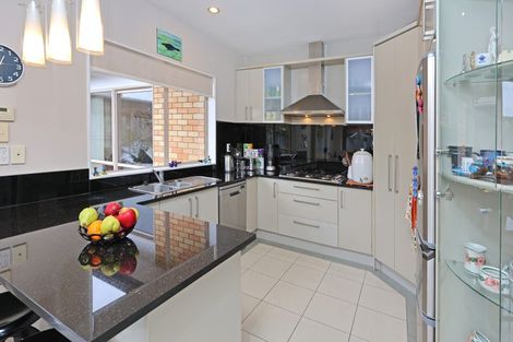 Photo of property in 80 San Marino Drive West, Henderson, Auckland, 0612