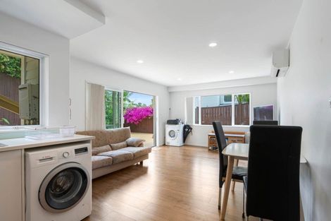 Photo of property in 18a Sunrise Avenue, Mairangi Bay, Auckland, 0630