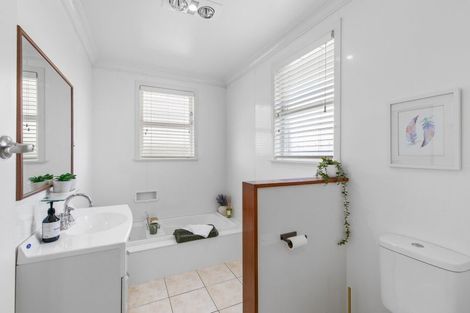 Photo of property in 175 Bartholomew Road, Levin, 5510