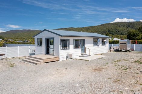 Photo of property in 23b Waiau Street, Manapouri, 9679