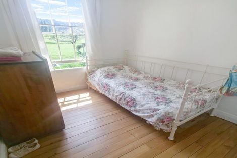 Photo of property in 10 Marsack Road, Taumarunui, 3992