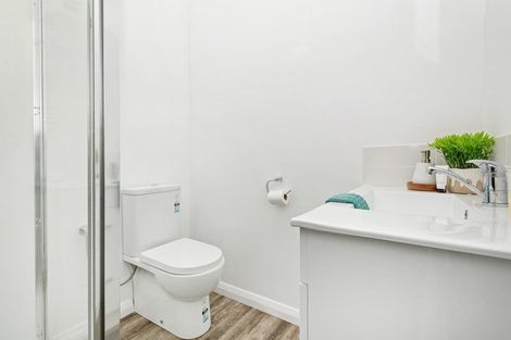 Photo of property in 6c Rewa Terrace, Tawa, Wellington, 5028