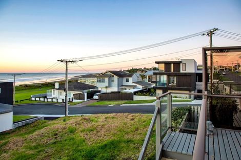 Photo of property in 6 Seaton Street, Strandon, New Plymouth, 4312